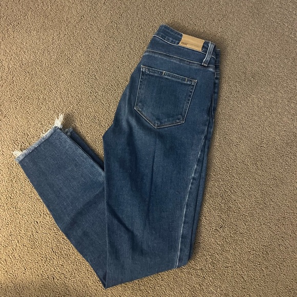 Paige Jeans - like new! - size 25 - Picture 2 of 8